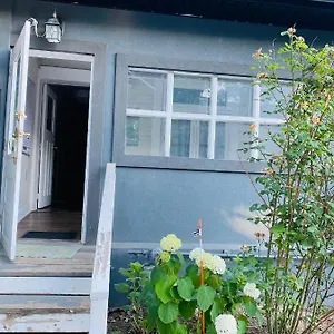 Apartment Lovely Iii 3 Bedrooms Space Share East York A Toronto