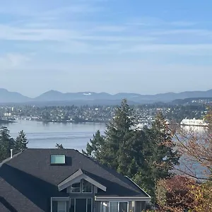 Homestay Panoramic Ocean View Nanaimo